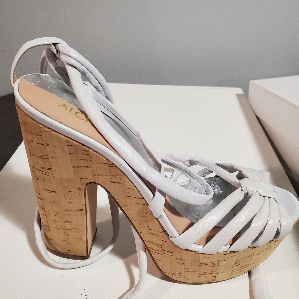 NIB $690 Alchima di Ballin platforms